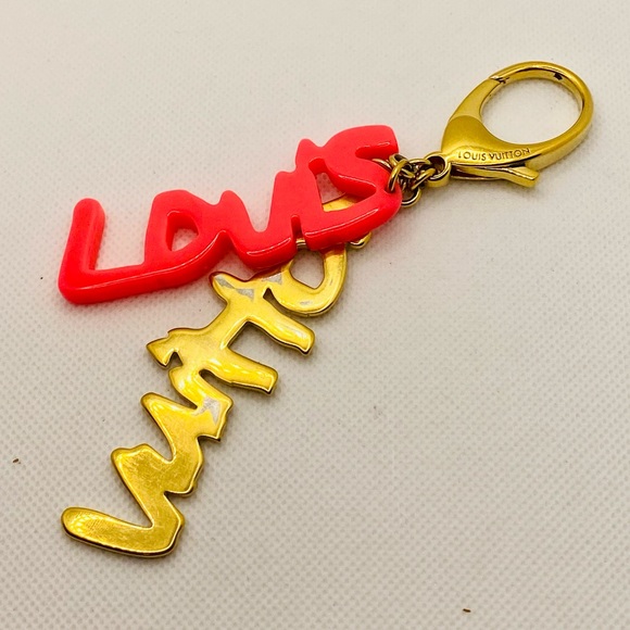 EUC Louis Vuitton LE Fuchsia Stephen Sprouse Graffiti Key Holder / Bag Charm - Picture 1 of 17